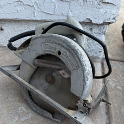vintage Black & Decker heavy-duty circular saw