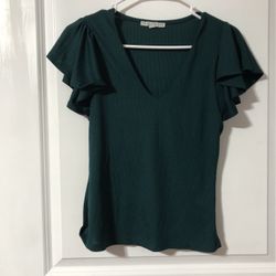 Blusa Es Color Verde No Se Aprecia Tanto El Color En La Foto 
