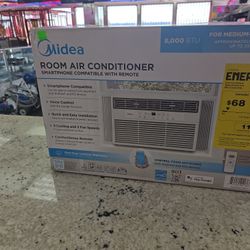Midea Window AC Unit / Air Conditioner 8,000 BTU NEW SEALED