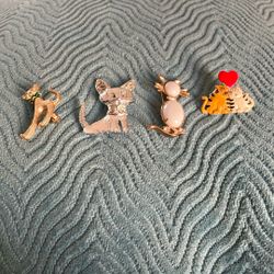 Vintage Set If 4 Pins