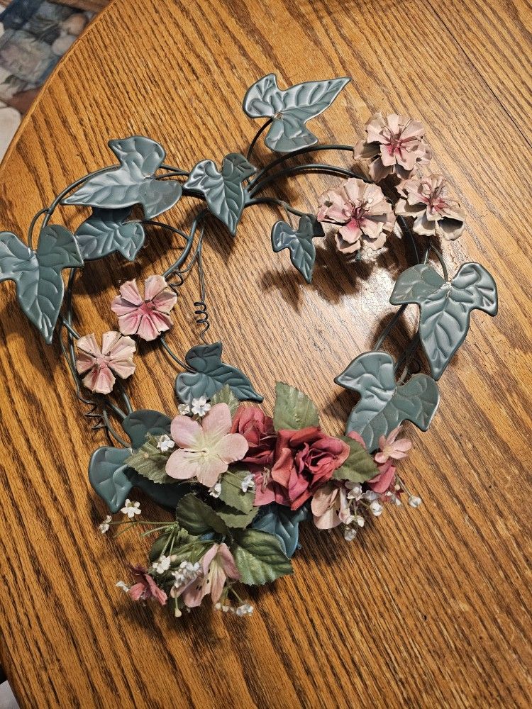 Metal Heart Shape Decoration