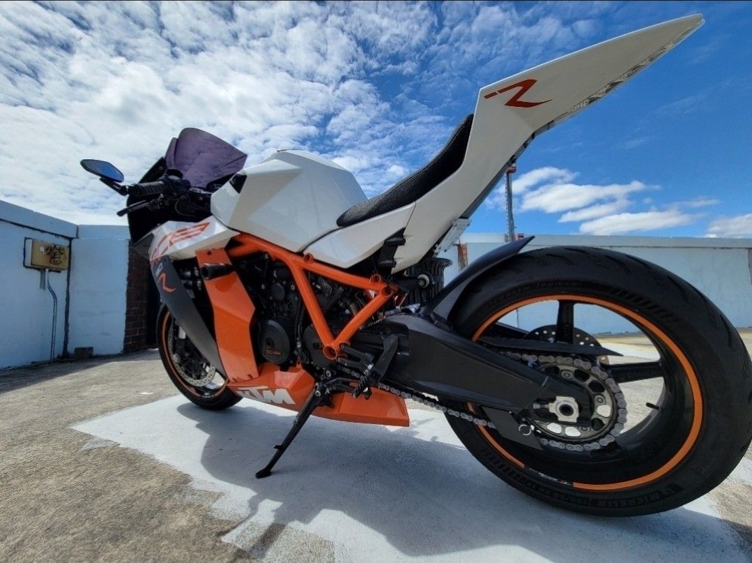 KTM RC8R 1190