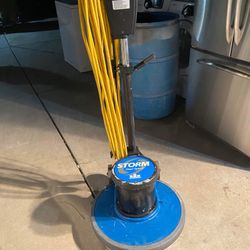 Makina De Pulir Pisos Funcionando Vien