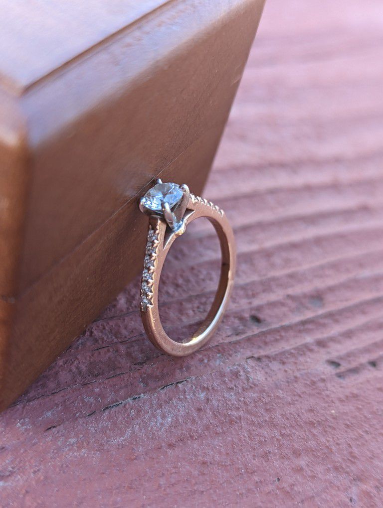 .5 Karot Brilliant Earth Diamond Ring (Rose Gold Band)