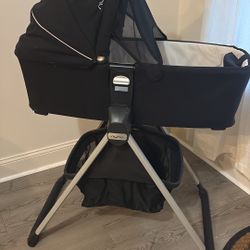Nuna Bassinet (comes With Stand)