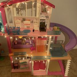 Doll House 