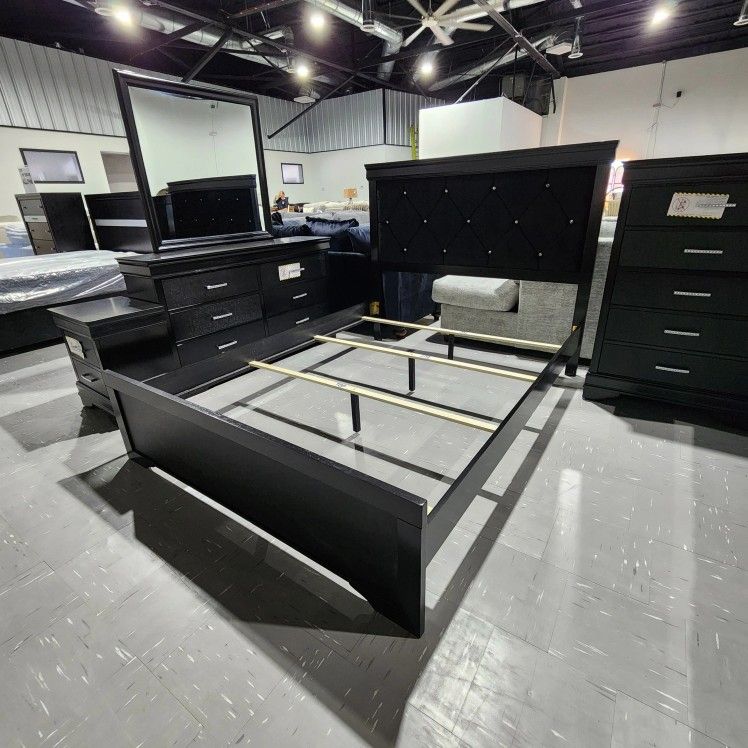 New 4pc Queen Bed Set, Dresser, Night Stand, Mirror And Queen Bed Frame $799 CASH NEW NEW OR 10 DOWN