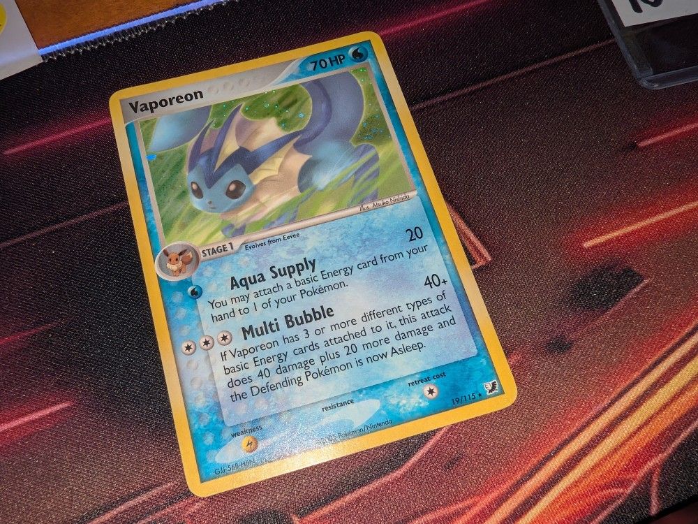 Vaporeon Unseen Forces MOD PLAY 19/115 Pokemon