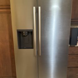 LG Side By Side Refrigerator 