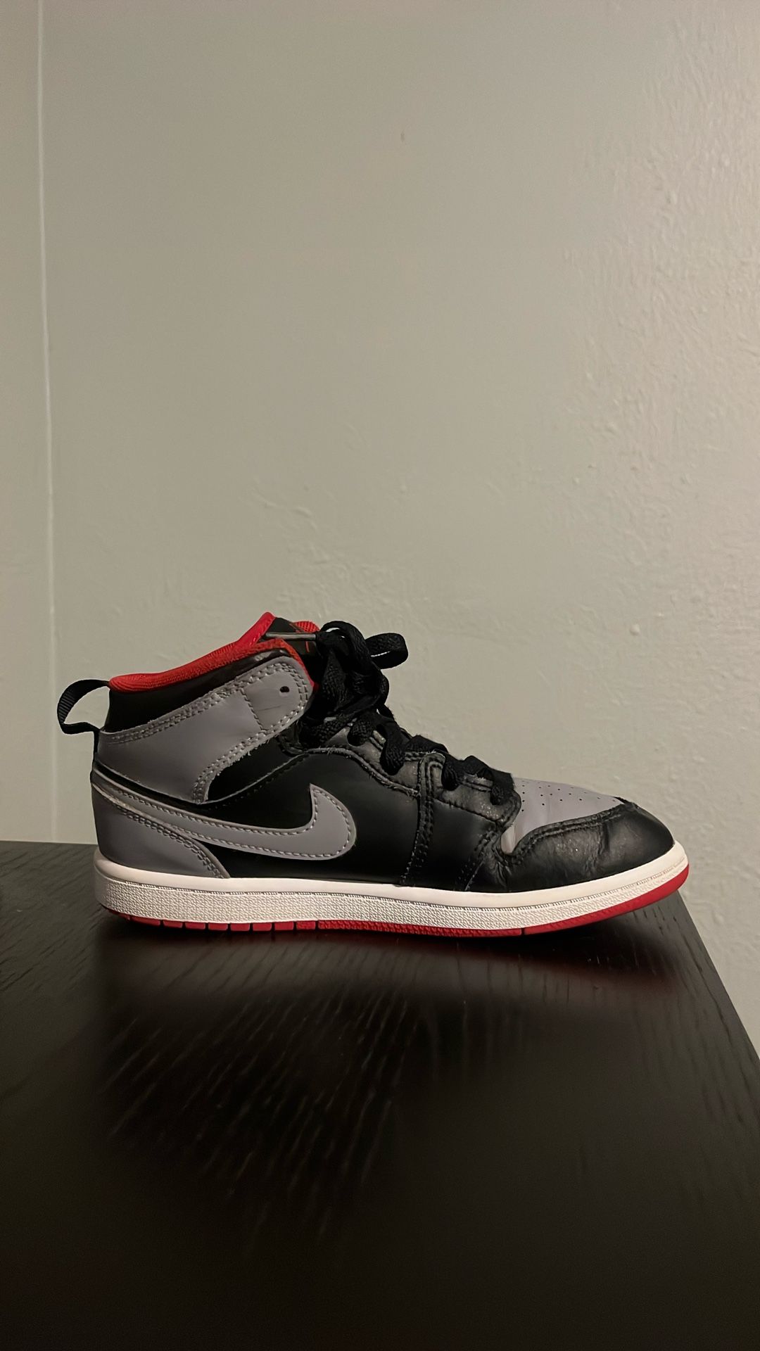 Jordan 1 Mid