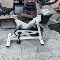 Decent pedal exercise bike