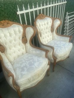 2 sillones muy bonitos ! Madera labrada