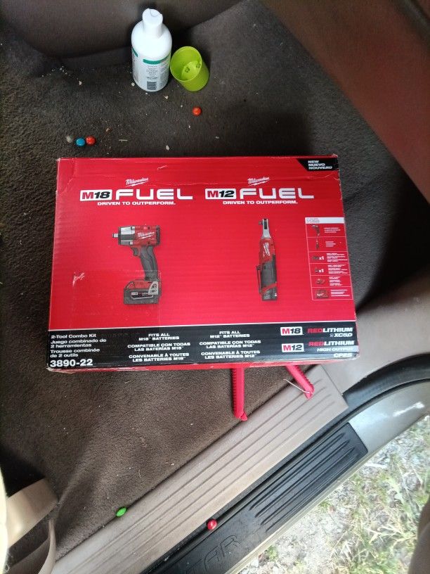3890-22 2 Tool Combo Kit 529 after Tax Priced To Sell C 350