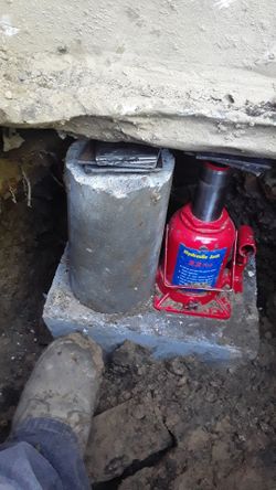 Niveló casas y trailas