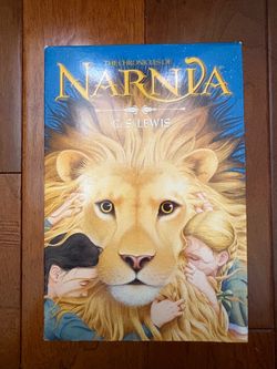 Narnia book series + Trivia Book