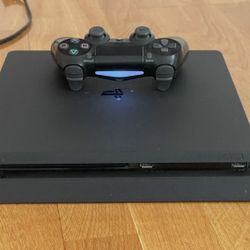 PS4 Game And Controller 