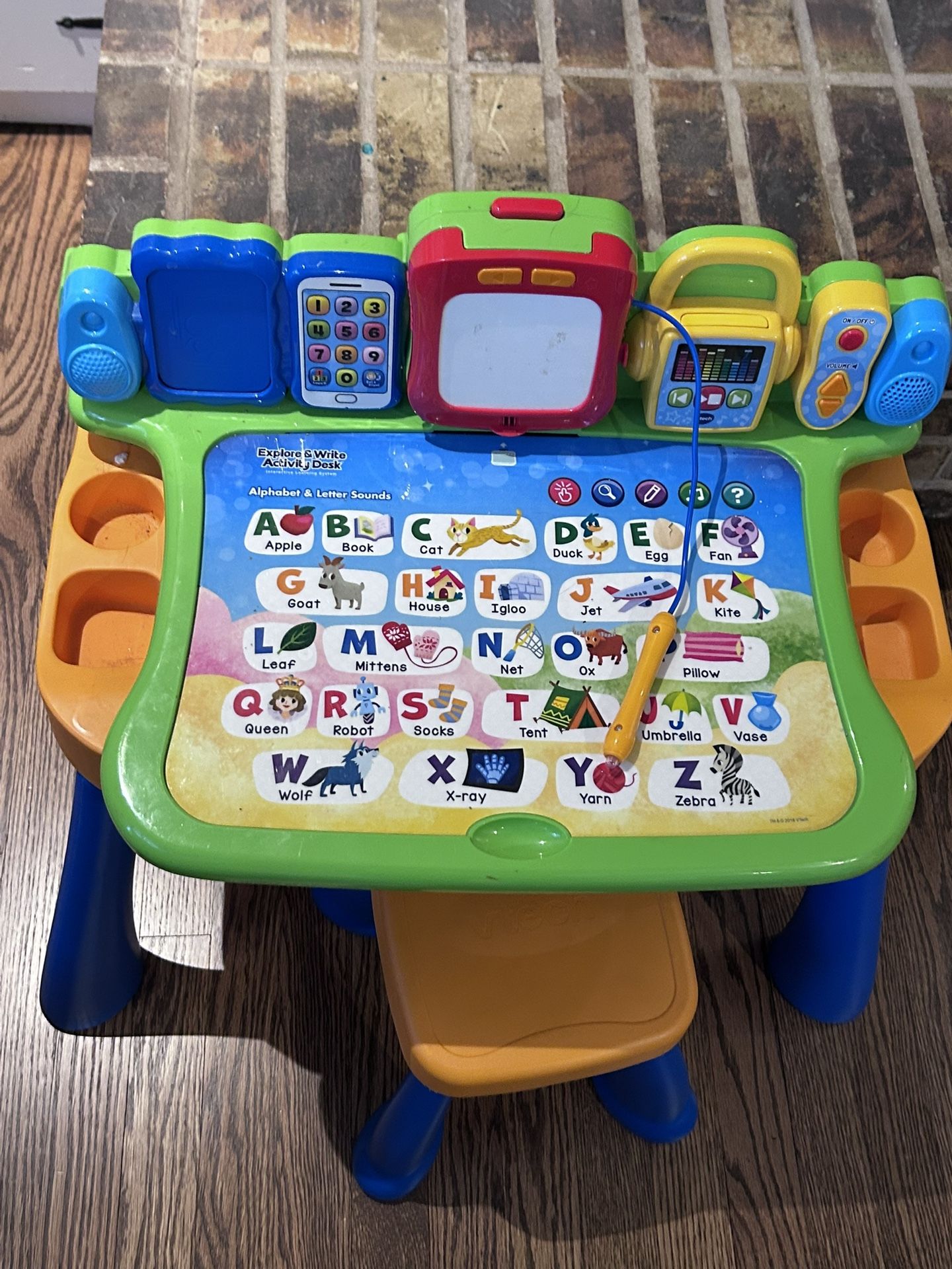Kids vtech Alphabet Learning Desk