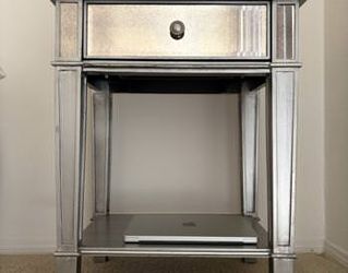NEED GONE Set of 2 Side tables