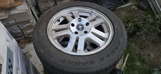 05-09 Mustang Stock Wheels