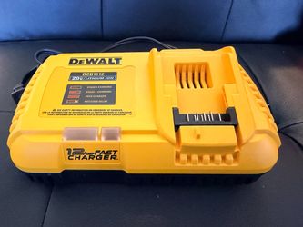 DEWALT DCB1112 20V Max 12 Amp Fast Charger