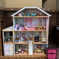 KidKraft Barbie House - Handmade Bedding, Blanket And Pillow, Couch Pillows, Flowerpots. All Accessories Shown Are Included.