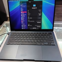 MACBOOK AIR M2