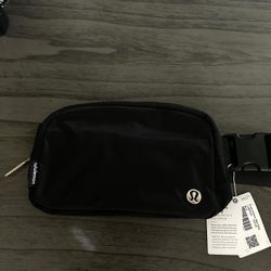 New Lululemon Everyday Belt Bag