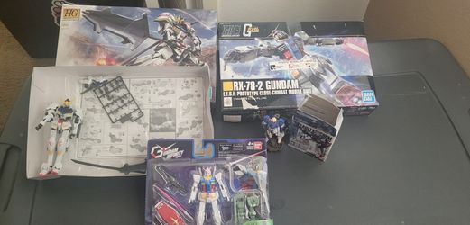 RX-78-2 Gundam HG E.F.S.F. Prototype Close-Combat Mobile Suit 1/44 Model Kit NEW