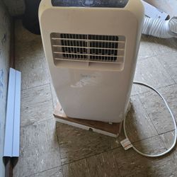 Serene life portable Ac/fan/humidifier (12,000 btu)