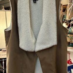 Ladies XL BCX Vest With Furry Lining