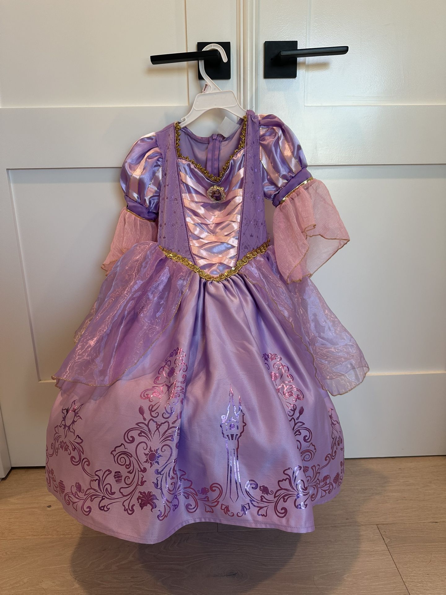 Authentic Disney Rapunzel Dress Size: 3-4T