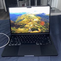 MacBook Air M3 13 Inch 