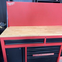 Milwaukee 61” Mobile Workbench 48-22-8561 - Like New
