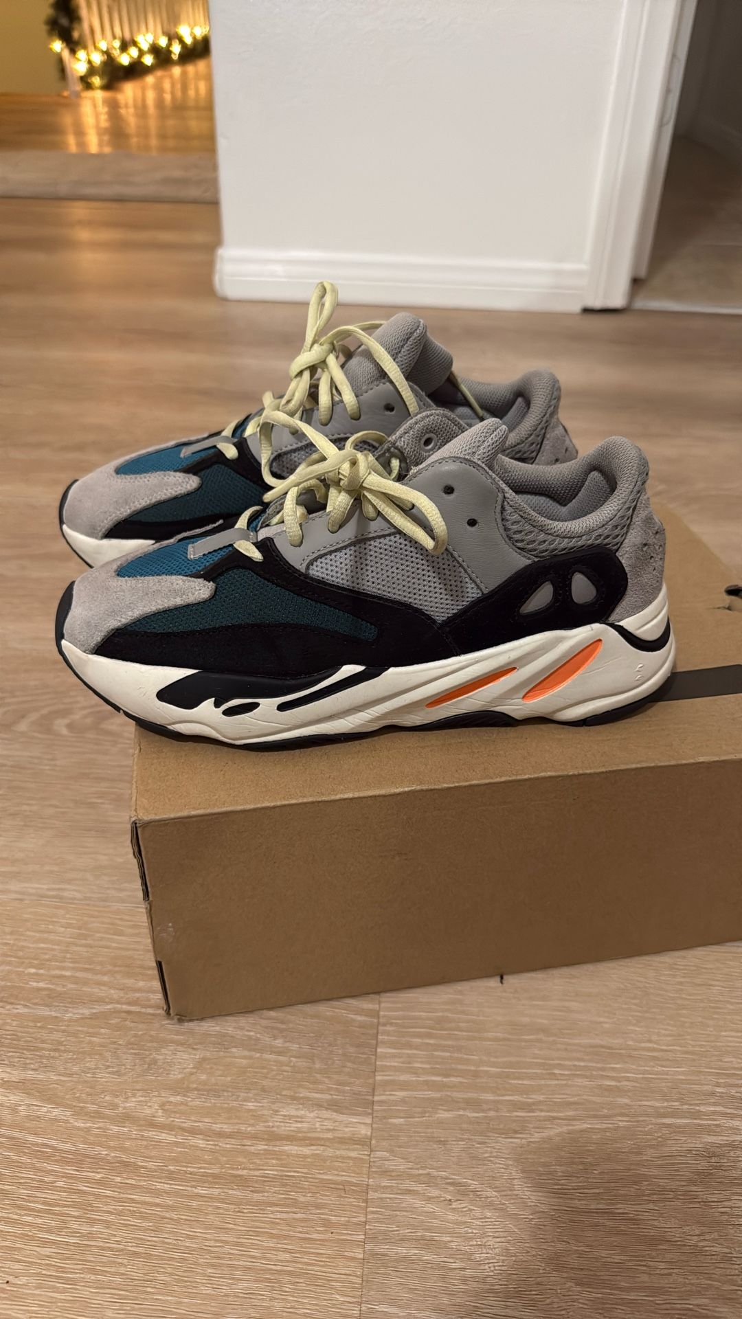 Yeezy Boost 700 Size 7.5 
