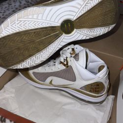 Nike LeBron 7 QS ‘China Moon’ Woman’s Sz 7.5 White/Metallic Gold