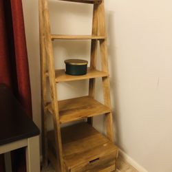 Stylish Wood Ladder Shelf with Storage