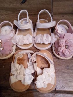 4  Pairs of baby girl dress shoes