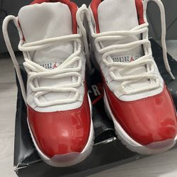 Men's Air Jordan 11 Retro Cherry Size 9