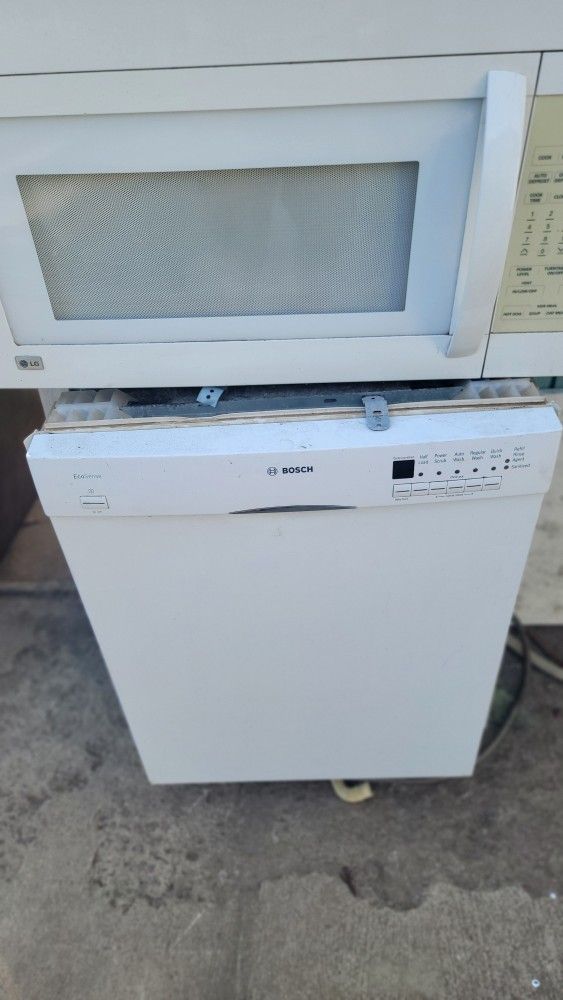 Microwave & Dishwasher