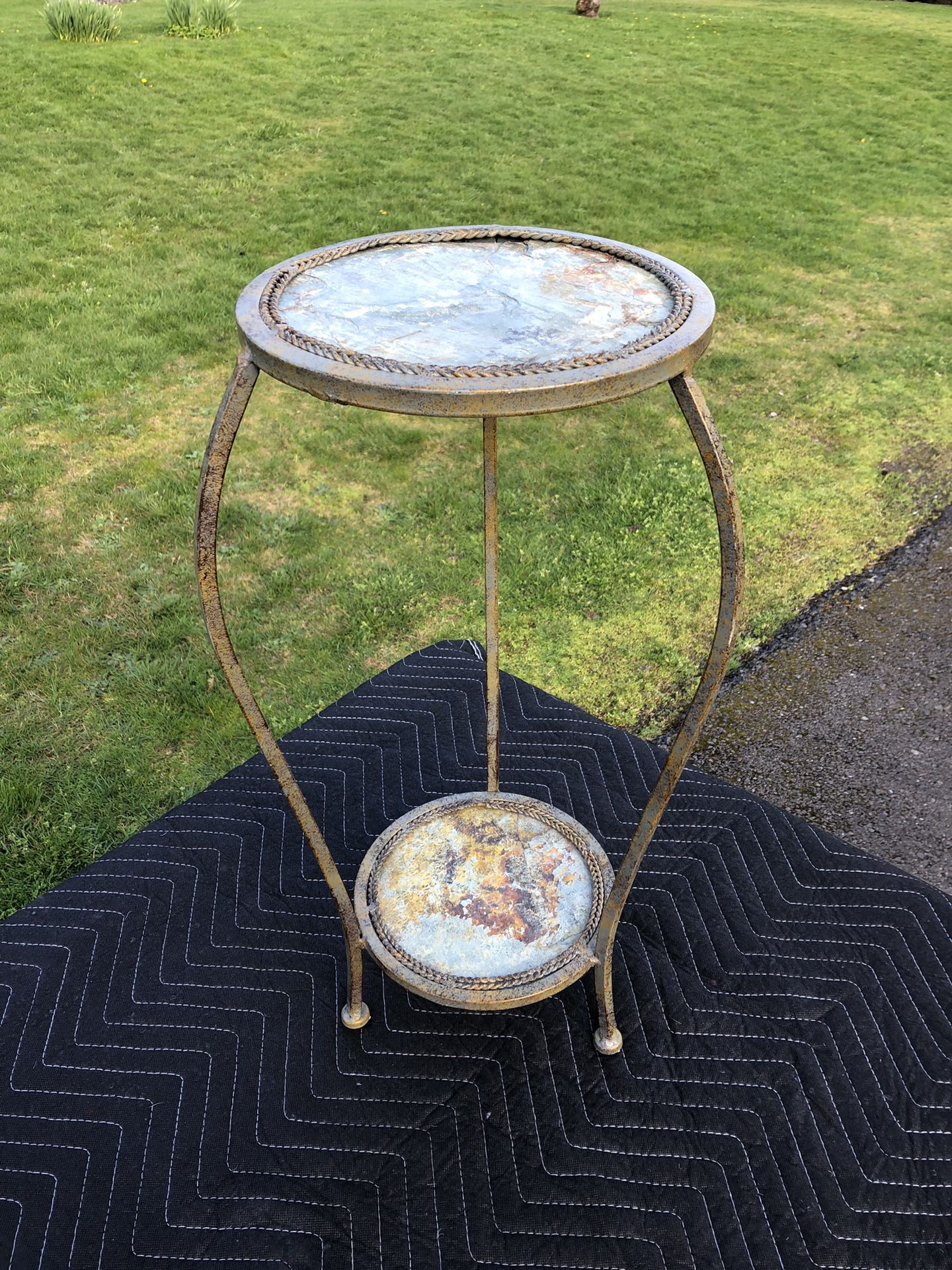 Cool Artistic Metal And Stone Side Table!! Indoor Or Outdoor Use!! 