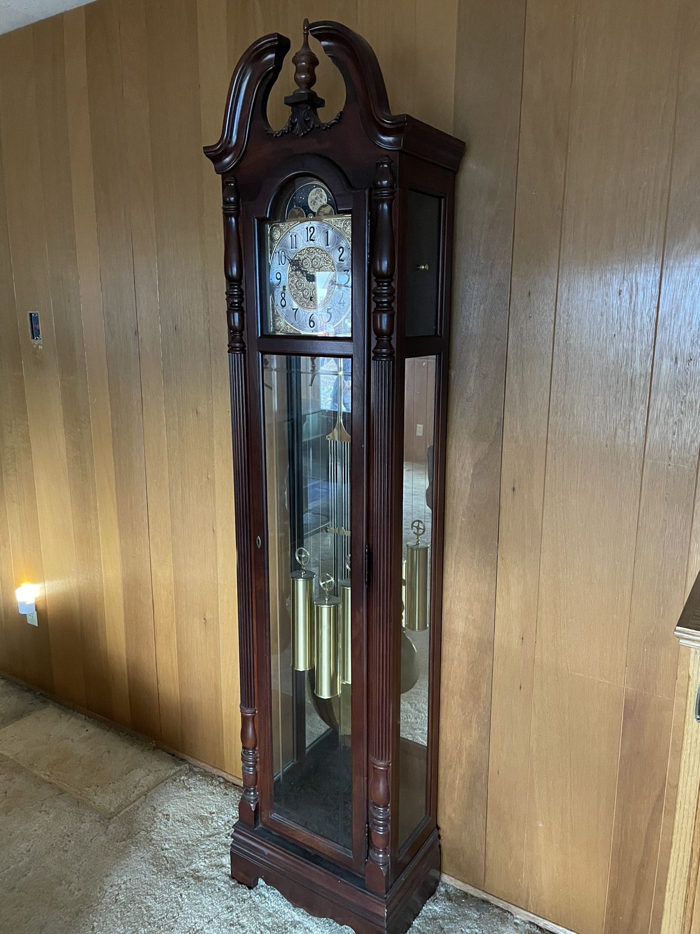 Howard Miller Traditional Grandfather Clock 611-070
