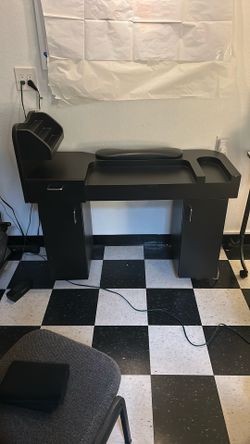 Manicure Table