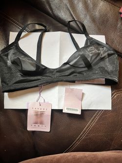 Fenty Chic and sheer design. Offers stylish support. Ideal for any occasion Great Gift X Small