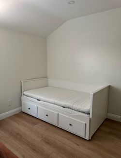 IKEA HEMNES daybed