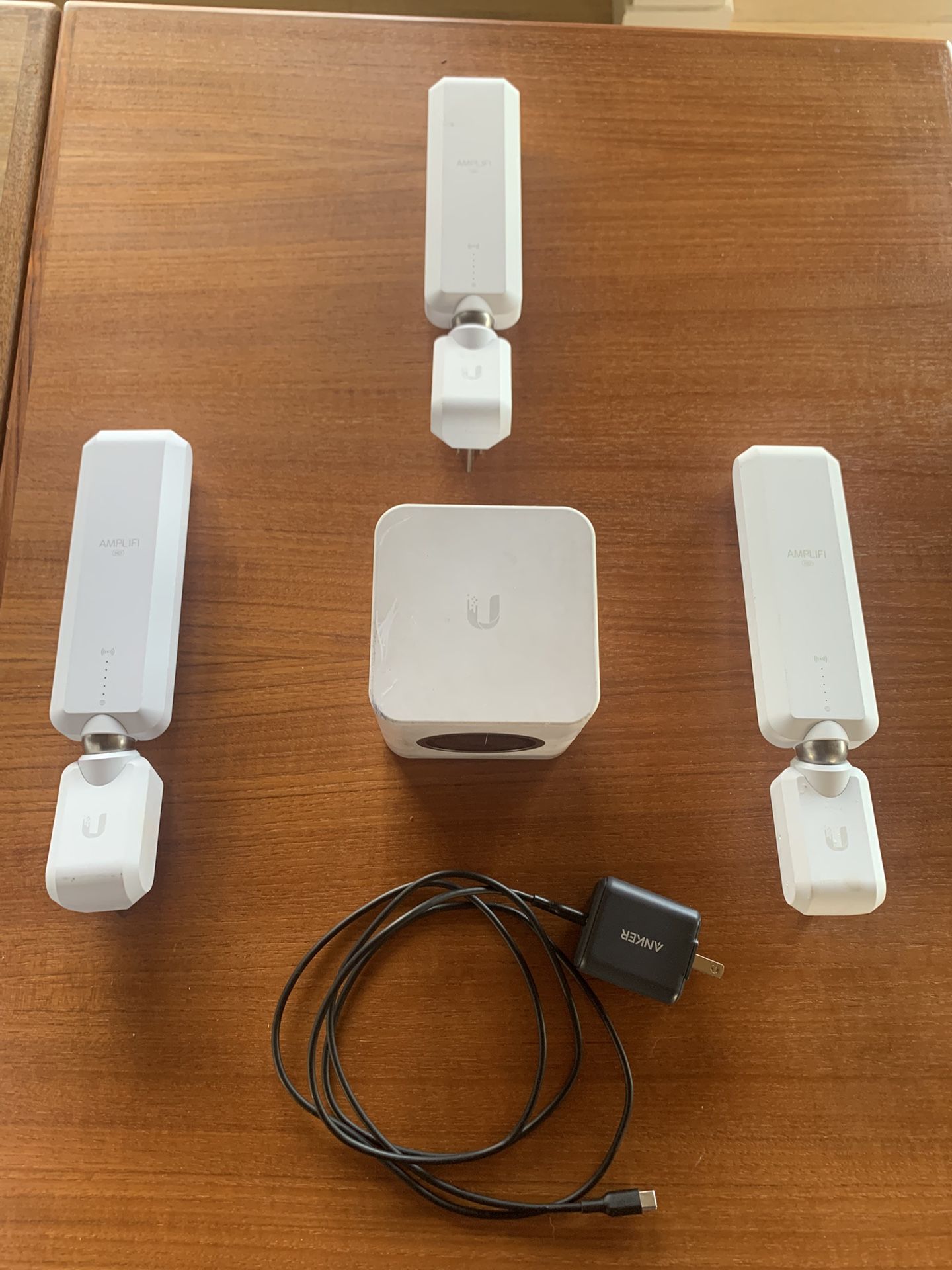 Amplifi HD WiFi System by Ubiquiti Labs