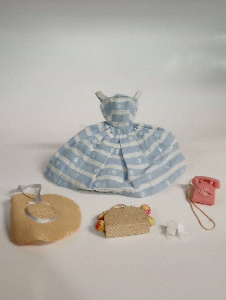 Suburban Shopper Barbie Set