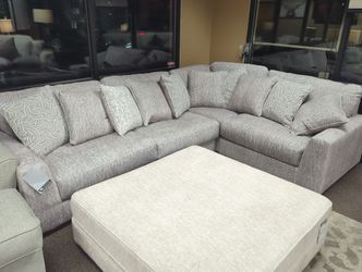 Modular SECTIONAL NEW 