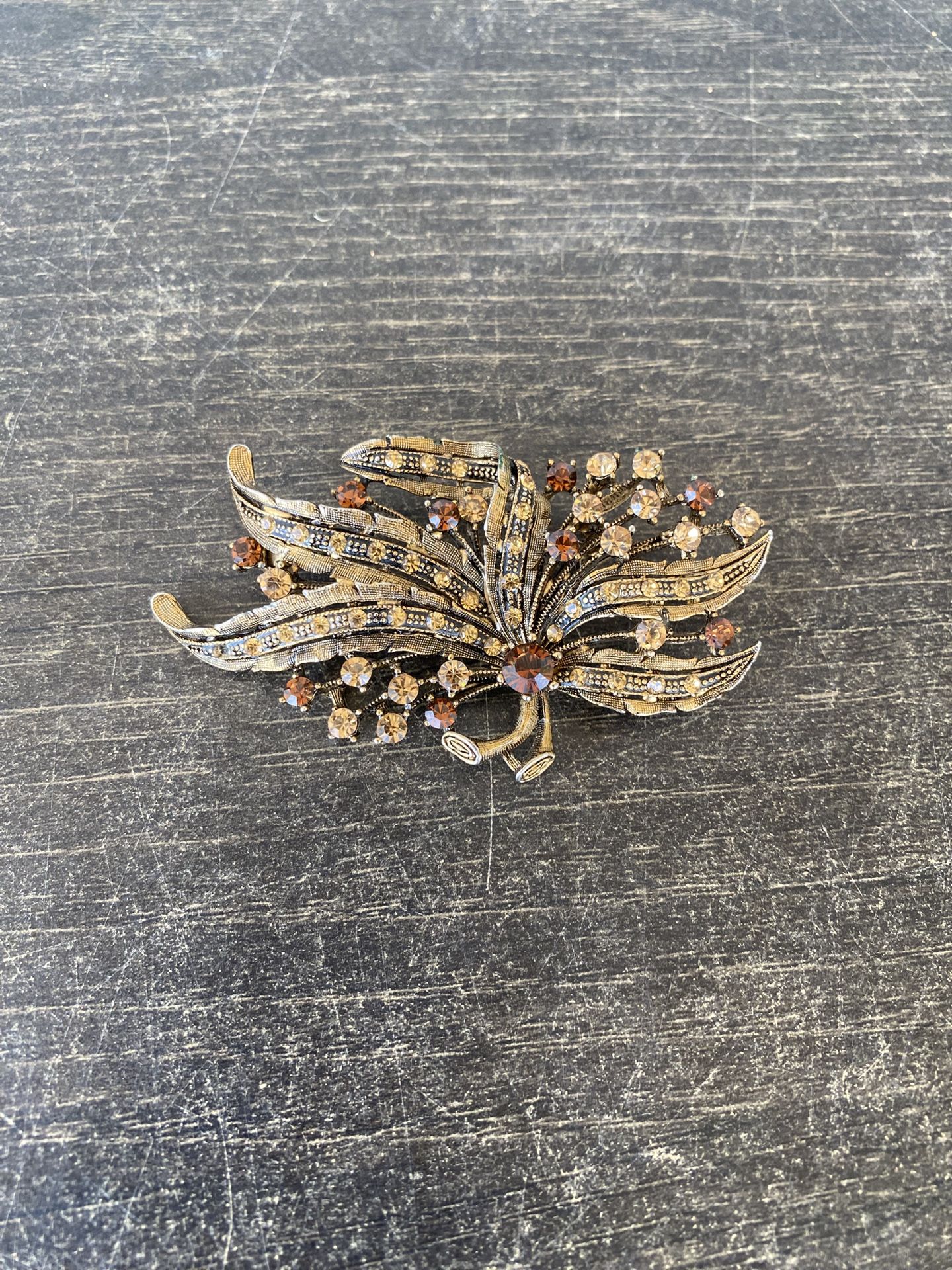 Brooch pin