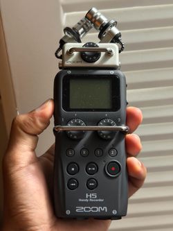 Zoom H5 4-Track Portable Recorder for Audio for Video, Music, and Podcasting, Stereo Microphones, 2 XLR/TRS Inputs, USB Audio Interface, Battery Power