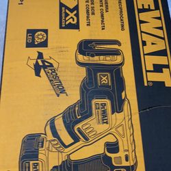 DEWALT 20-Volt MAX XR Cordless Brushless Compact Reciprocating Saw with (1) 20-Volt Battery 5.0Ah & Charger